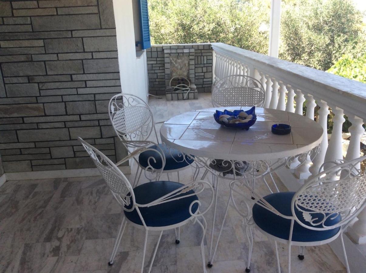 Ikidiki Beach Villa Ierissos Bagian luar foto