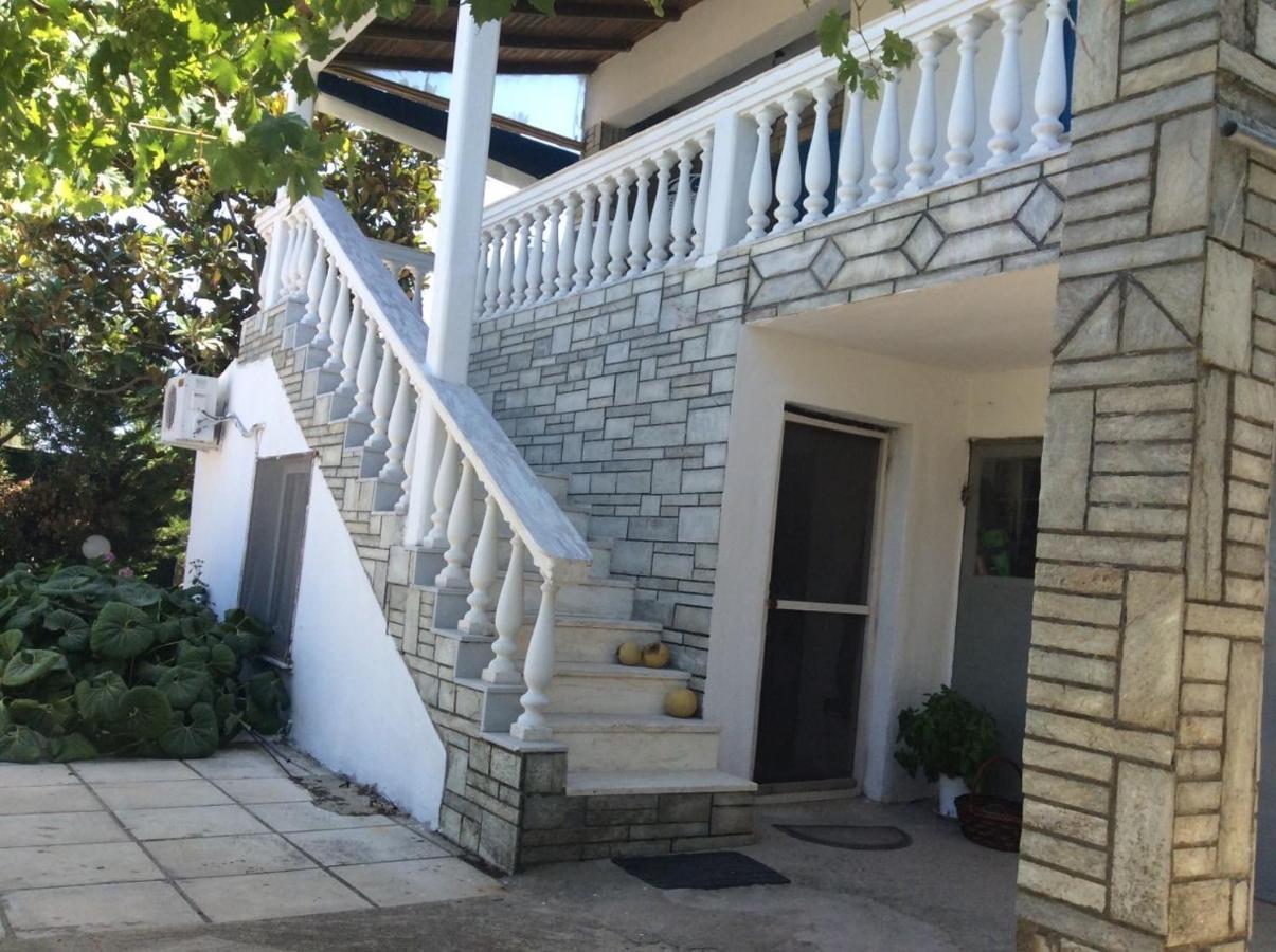Ikidiki Beach Villa Ierissos Bagian luar foto